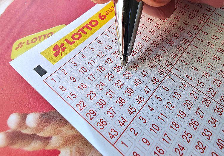 In der Samstags-Ausspielung von "6 aus 49" des Deutschen Lotto- und Totoblocks wurden am Abend die Lottozahlen gezogen.