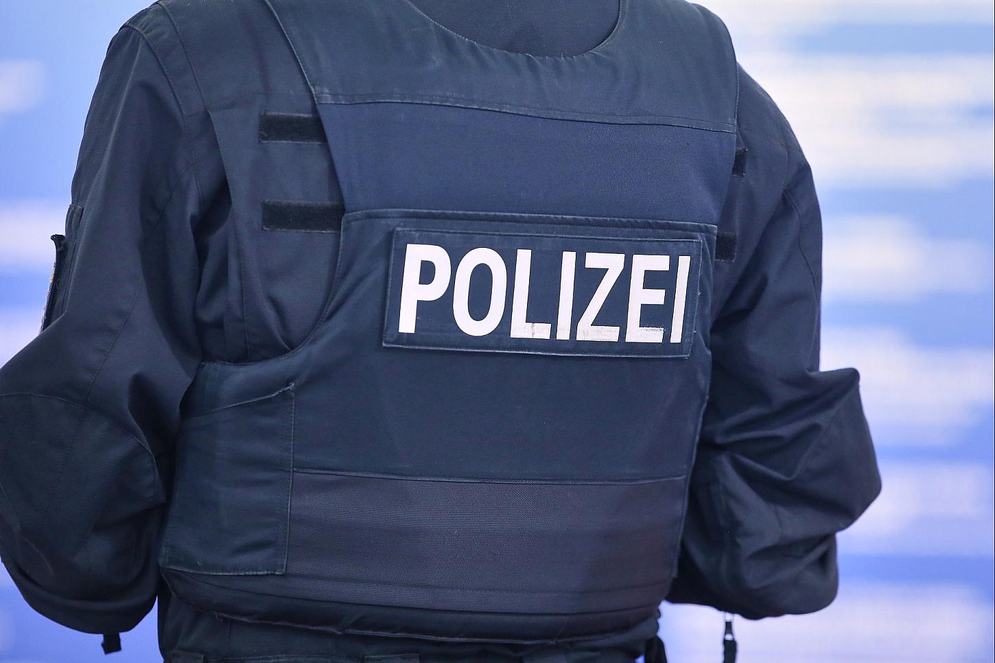 Polizei stellt Mann mit Schusswaffe in Gröpelingen