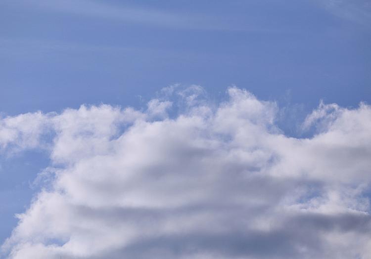 Laut Deutschem Wetterdienst wird es heute in Niedersachsen und Bremen freundlich und sehr warm. Vormittags scheint vielerorts die Sonne, im Tagesverlauf kommen Quellwolken auf.