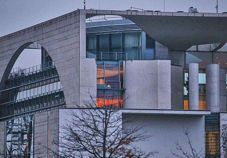 Nach dem Drohnen-Vorfall vom Flughafen Leipzig/Halle fordert die Opposition eine Sitzung des "Nationalen Sicherheitsrates" - doch ob die Bundesregierung diesem Wunsch nachkommt, ist vorerst offen.