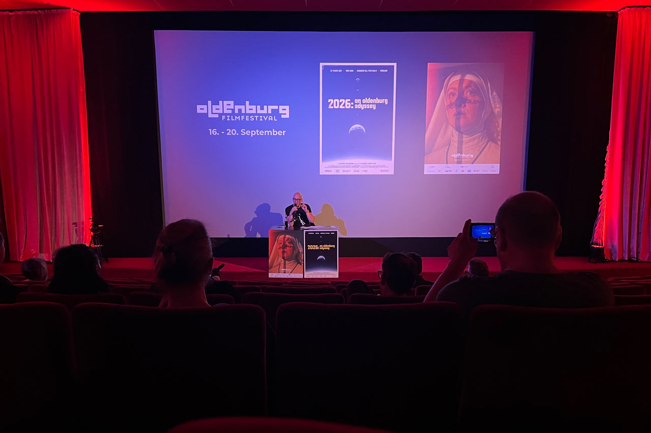 Torsten Neumann stellte Teile des Programms und den Festival-Trailer vor.
