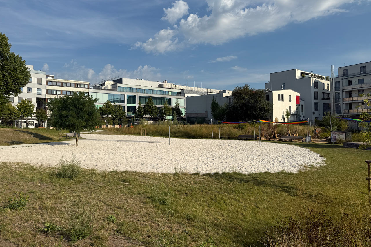 Der Heiligengeistpark bleibt vom 5. bis 14. August gesperrt. Eine Fachfirma erneuert fehlerhaft eingebaute Wege auf dem Gelände.