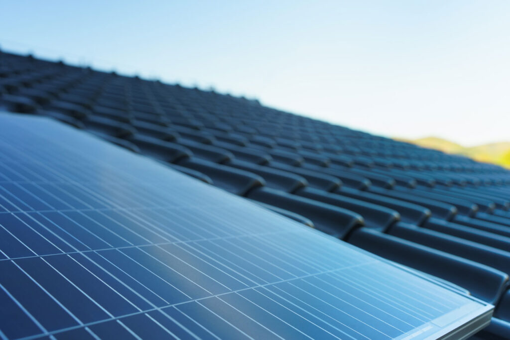 Solarstrom zuhause effizient speichern mit Heimspeichern: Der Weg zur Unabhängigkeit
