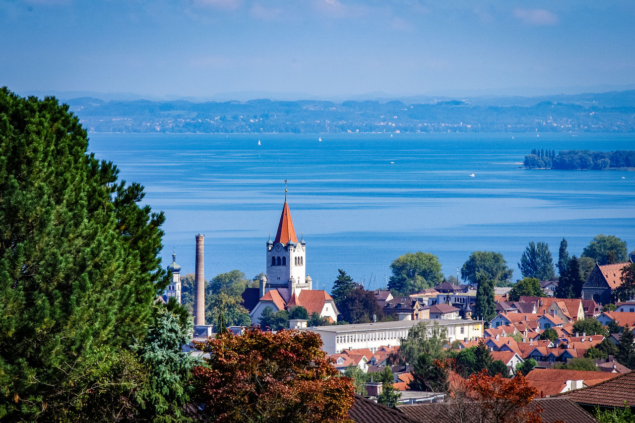 Wenn im Spätsommer die Menschenmassen abreisen, zeigt der Bodensee ein anderes Gesicht: stiller, klarer, atmosphärisch.