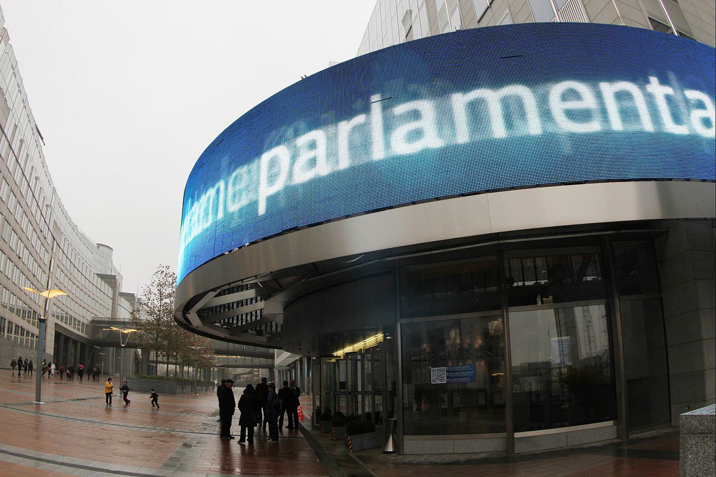 Emissionshandel: EU-Parlament erwägt lockerere Investitionspflicht