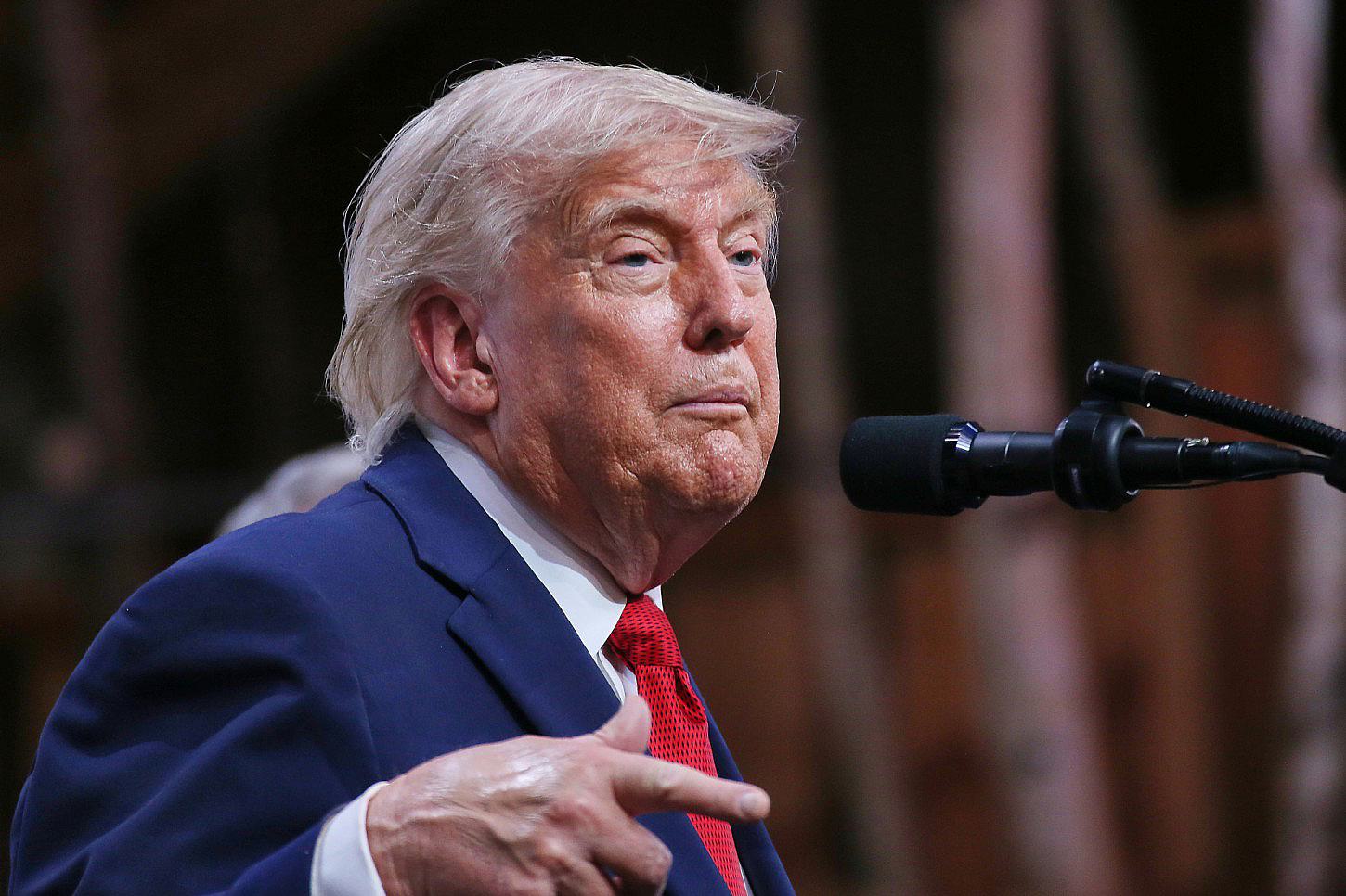 Trump: USA greifen iranische Ziele bei Straße von Hormus an