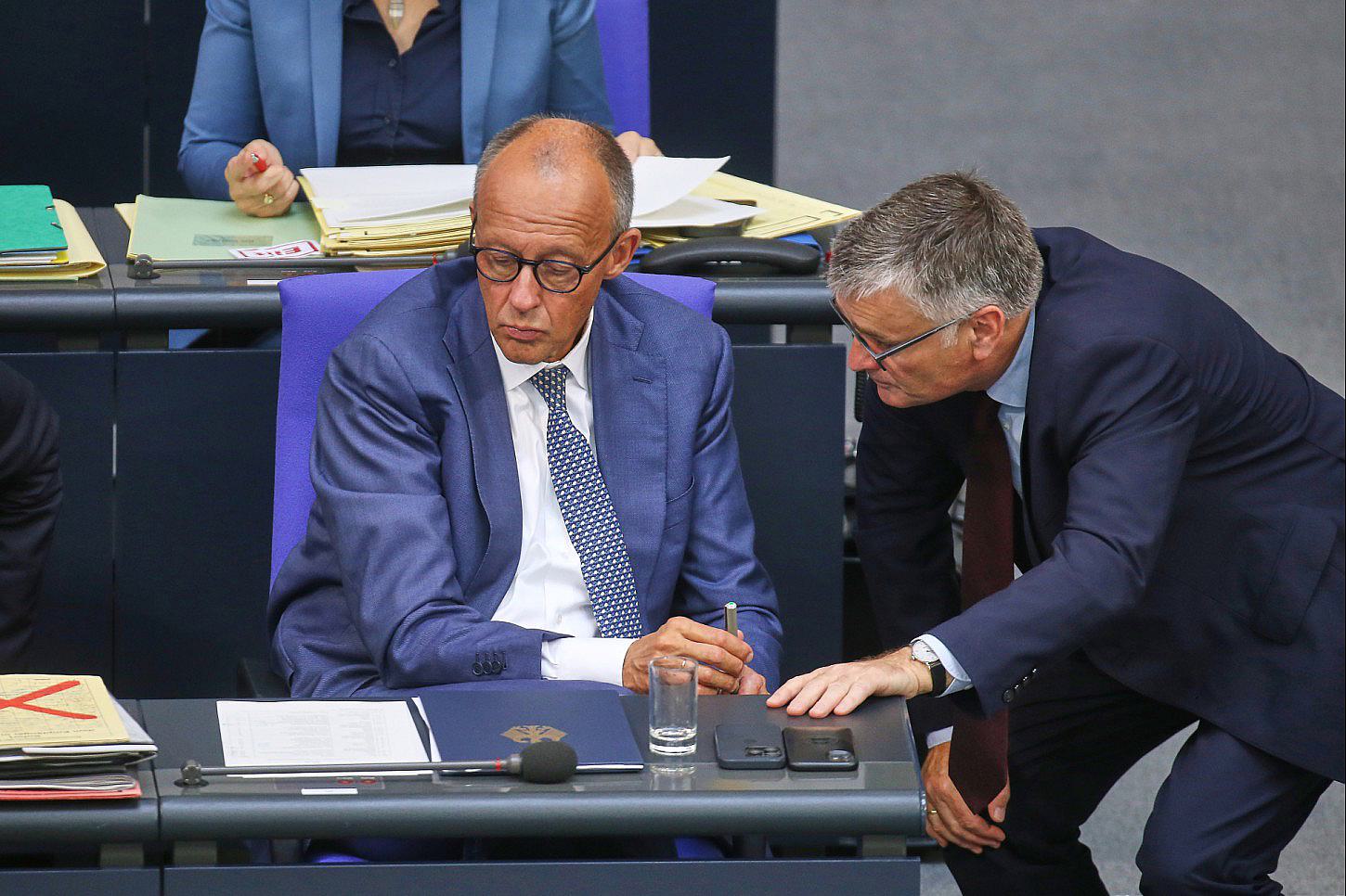 Regierungssprecher kritisiert Umfrageinstitute