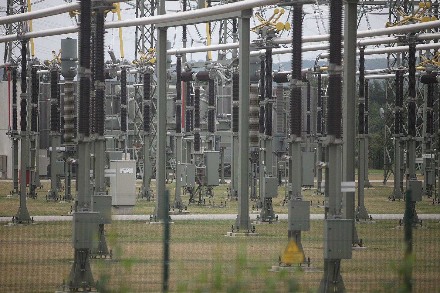 Angriffe auf Umspannwerke: NRW-Energieministerin kritisiert Regierung