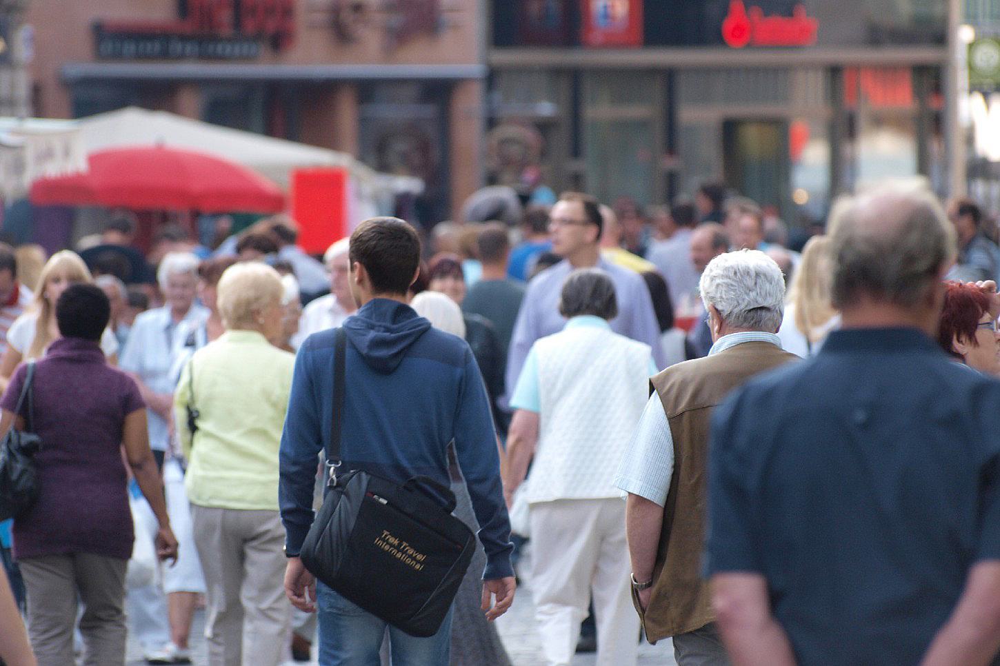 Umfrage: Mehrheit unzufrieden mit aktueller Praxis der Demokratie