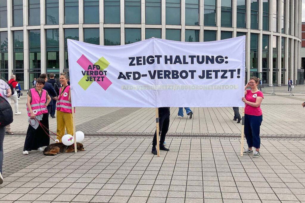 Schnieder lehnt AfD-Verbotsprüfung ab