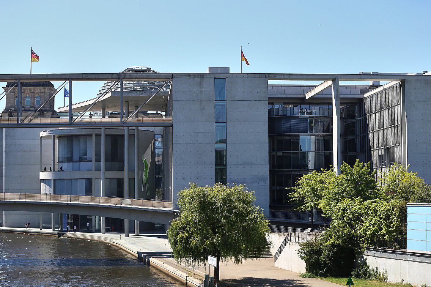 Bundestag sucht Caterer für Empfang nach Präsidentenwahl