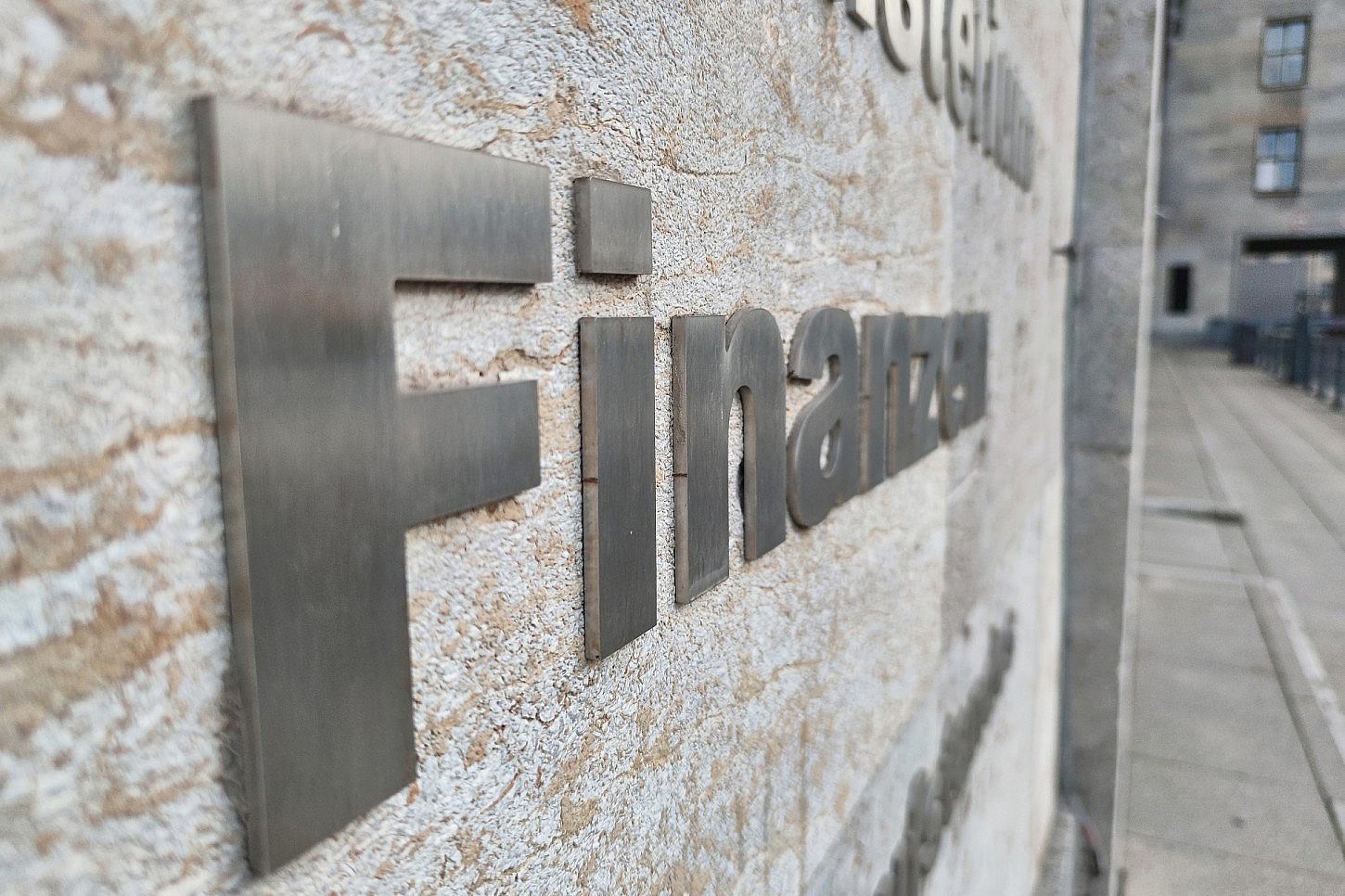 Klingbeil plant Steuerentlastung von zehn Milliarden Euro