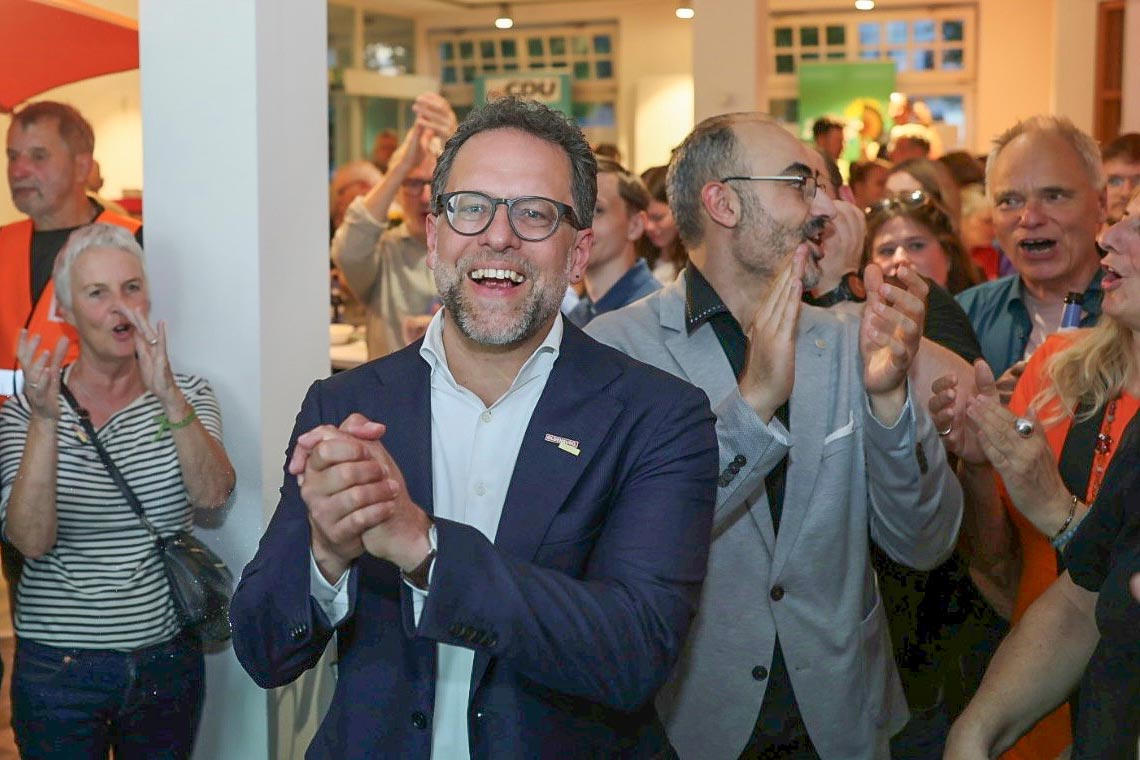Die Entscheidung war knapp: Jascha Rohr gewinnt die Stichwahl und wird neuer Oberbürgermeister von Oldenburg.