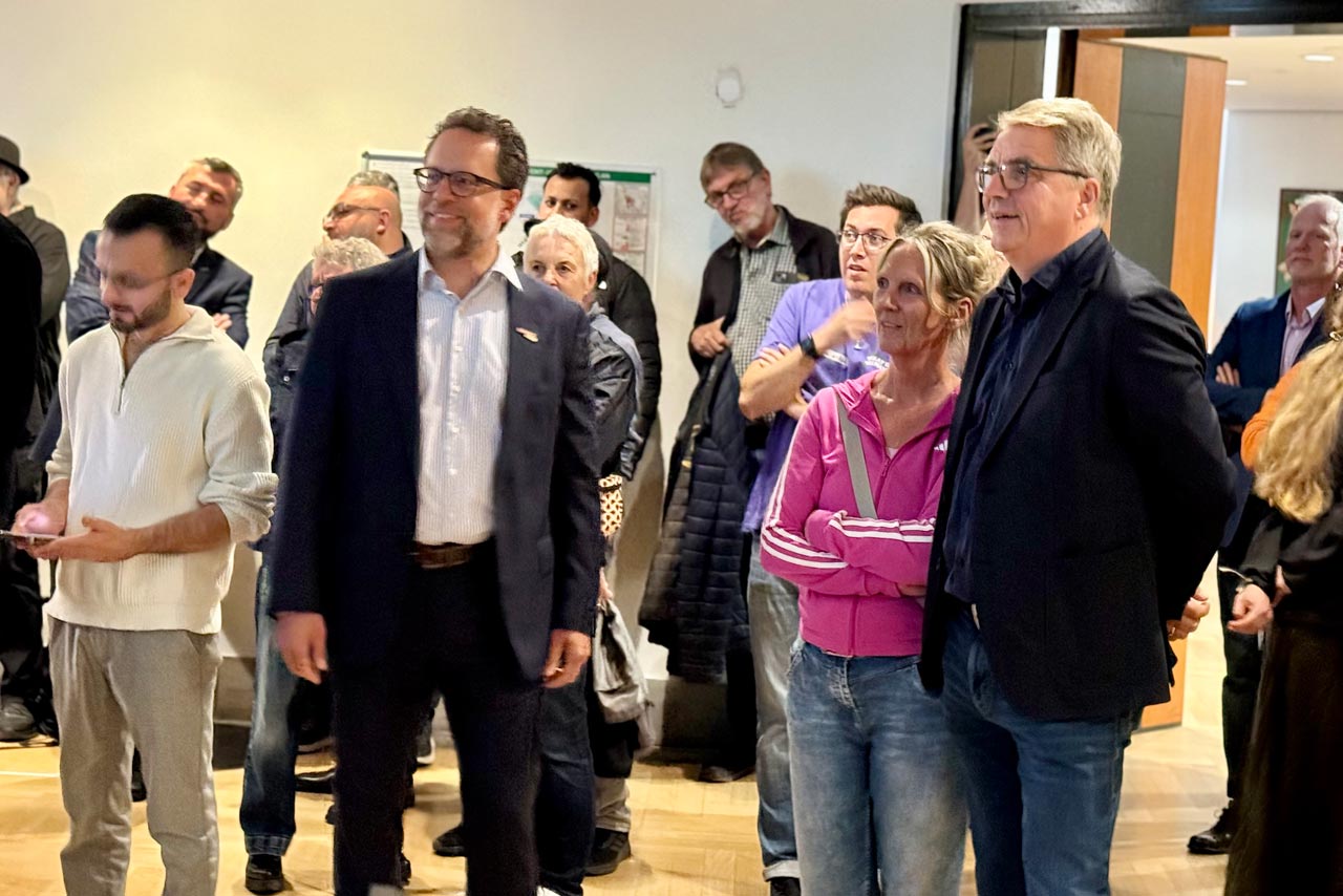 OB-Kandidat Jascha Rohr ist ebenfalls ins Wahlzentrum im PFL gekommen