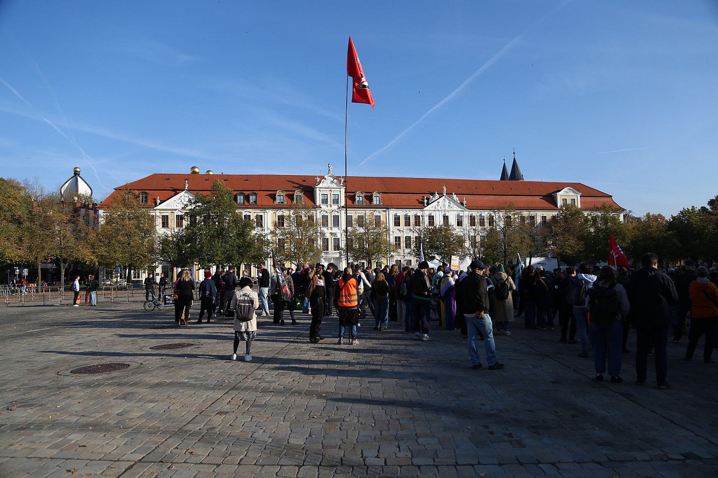 Neuer Landtag von Sachsen-Anhalt erstmals zusammengekommen