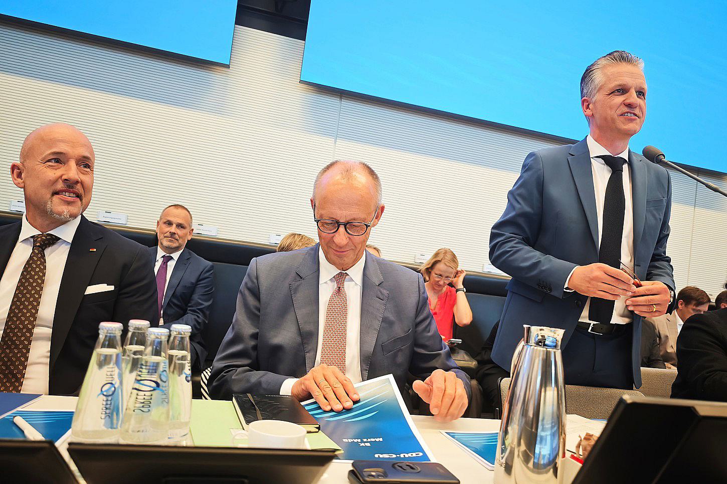 Drohung gegen Rot-Rot-Grün: Reichinnek wirft Union „Bigotterie“ vor