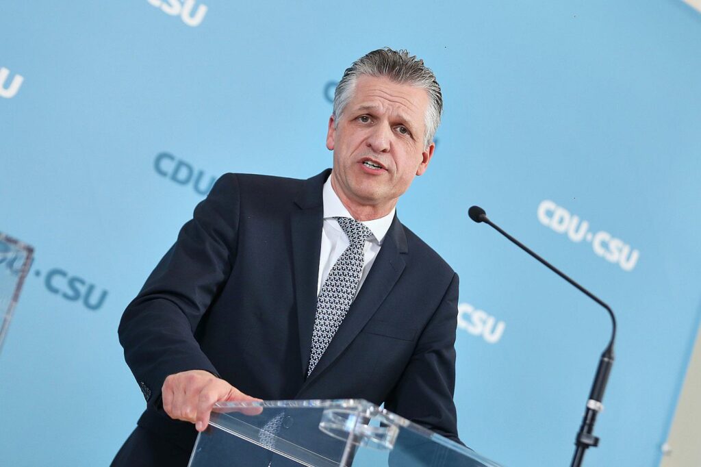Frei lässt Aigner-Festlegung offen