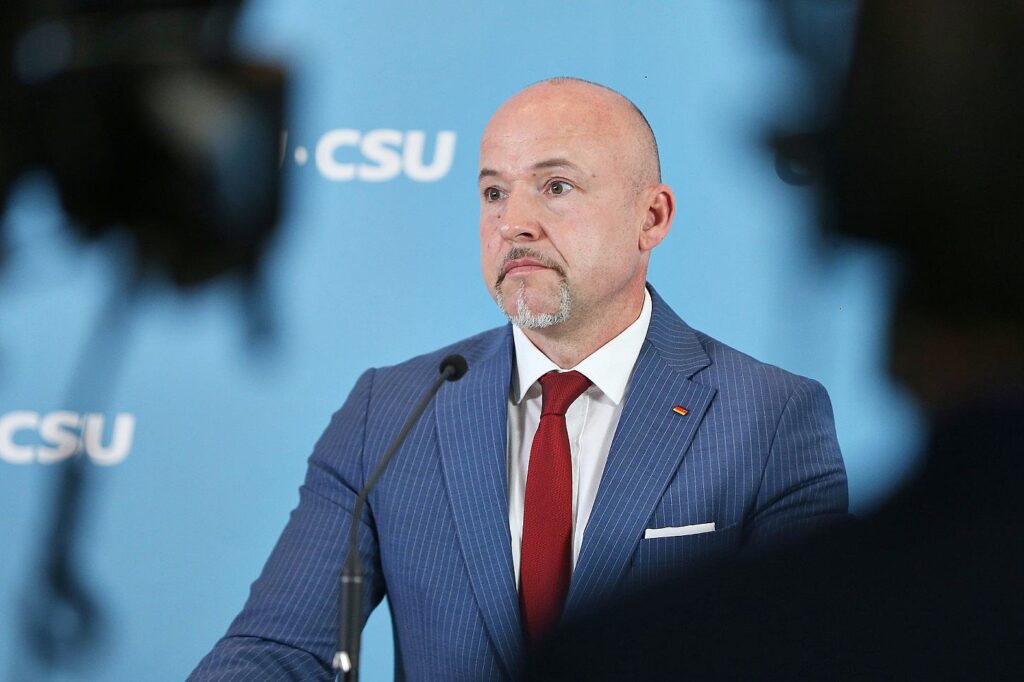 CSU bezeichnet Berlin-Sondierungen nach Emde-Post als „Lachnummer“