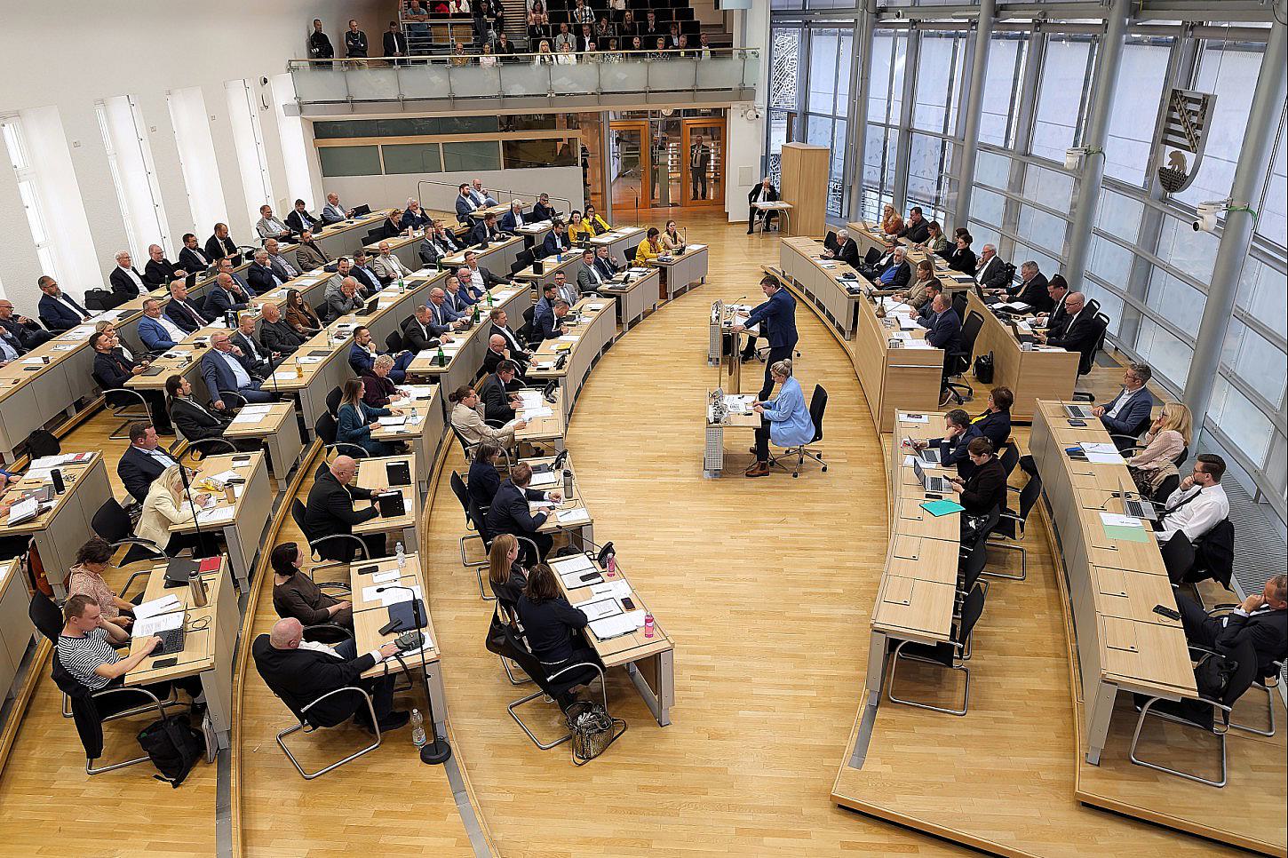 Mützenich kritisiert AfD-BSW-Antrag zu Russland-Sanktionen