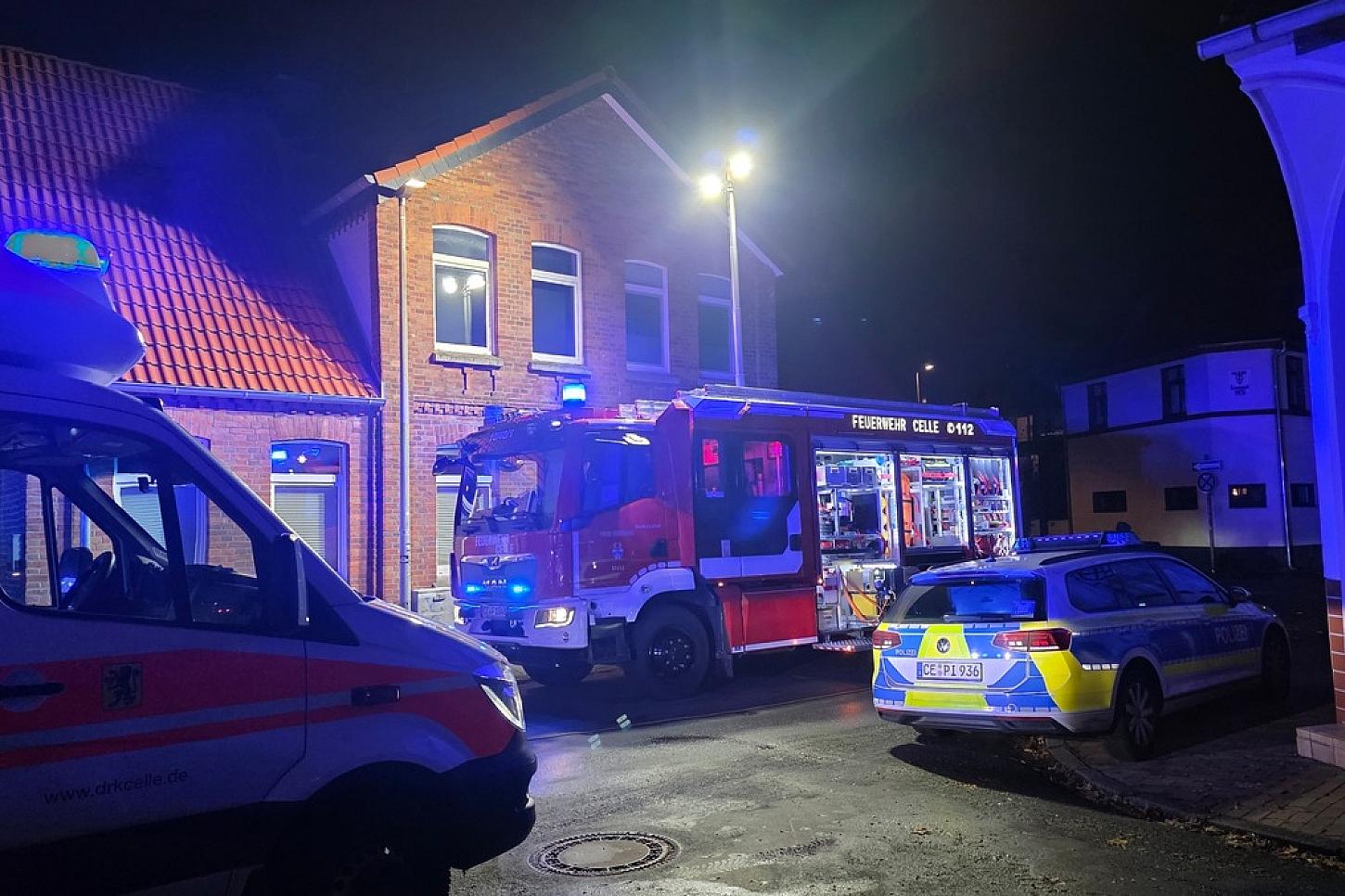 Drei Verletzte bei Wohnungsbrand in Celle-Neuenhäusen