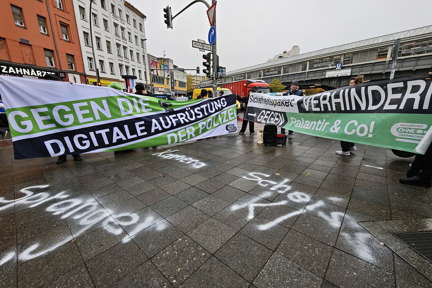 Bundesregierung: Linksextremisten wollen sich an Proteste hängen