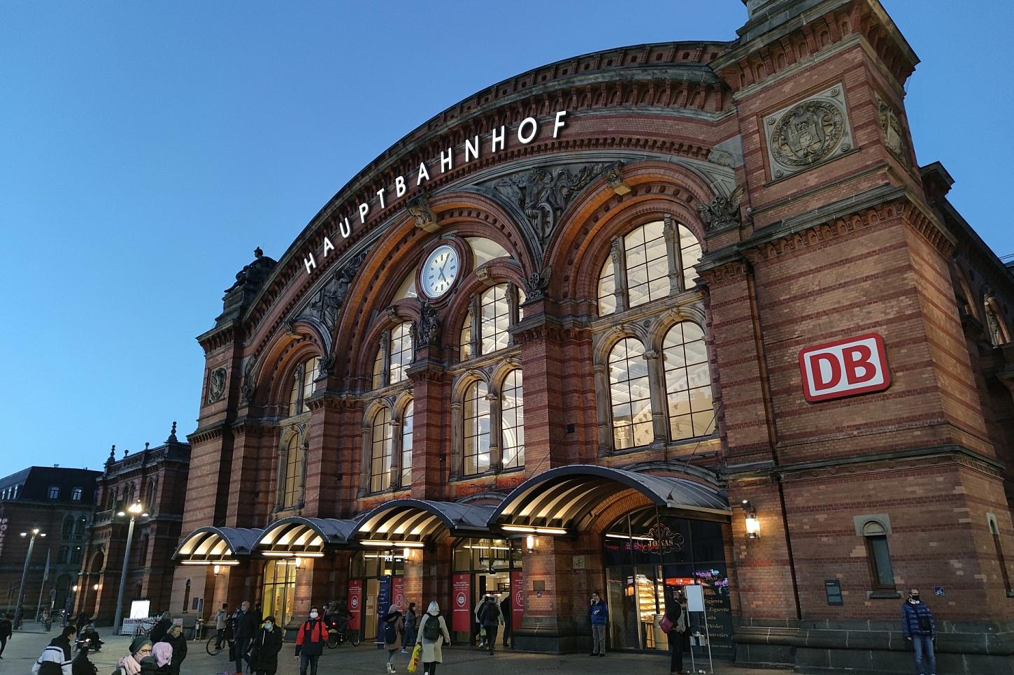 Polizei Bremen stellt Drogen und Bargeld im Bahnhofsquartier sicher