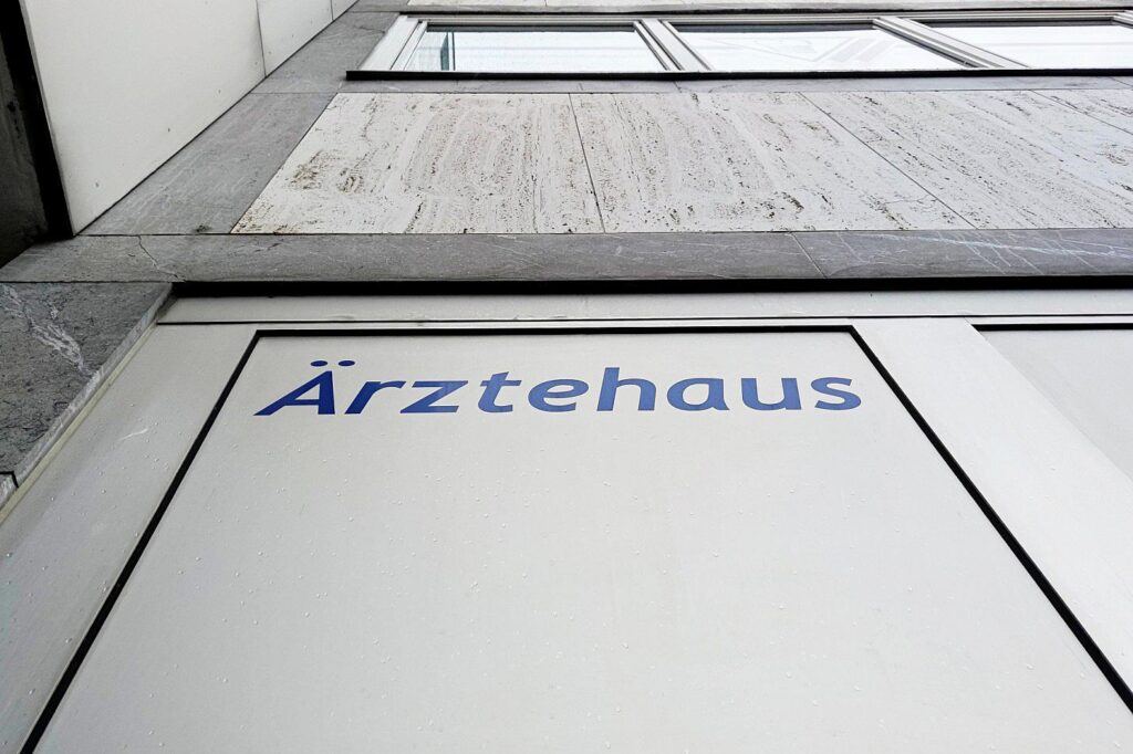 GKV-Chef fordert Terminvergabe nach medizinischem Bedarf