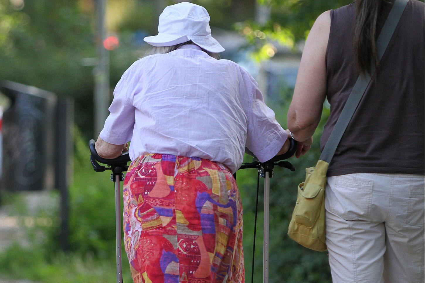 VdK-Chefin fürchtet Mehrbelastung pflegender Angehöriger