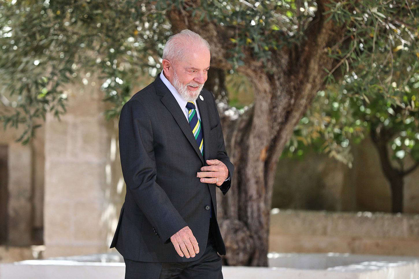 Knappes Rennen bei Präsidentschaftswahl in Brasilien – Lula vorn