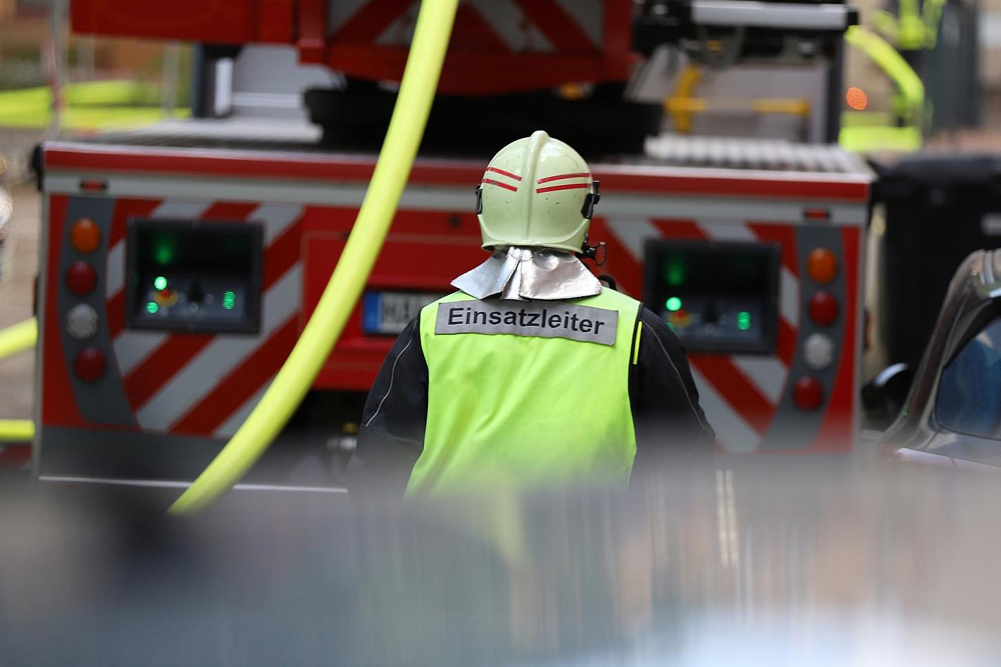 Brand in Wardenburg greift auf Dachstuhl eines Einfamilienhauses über