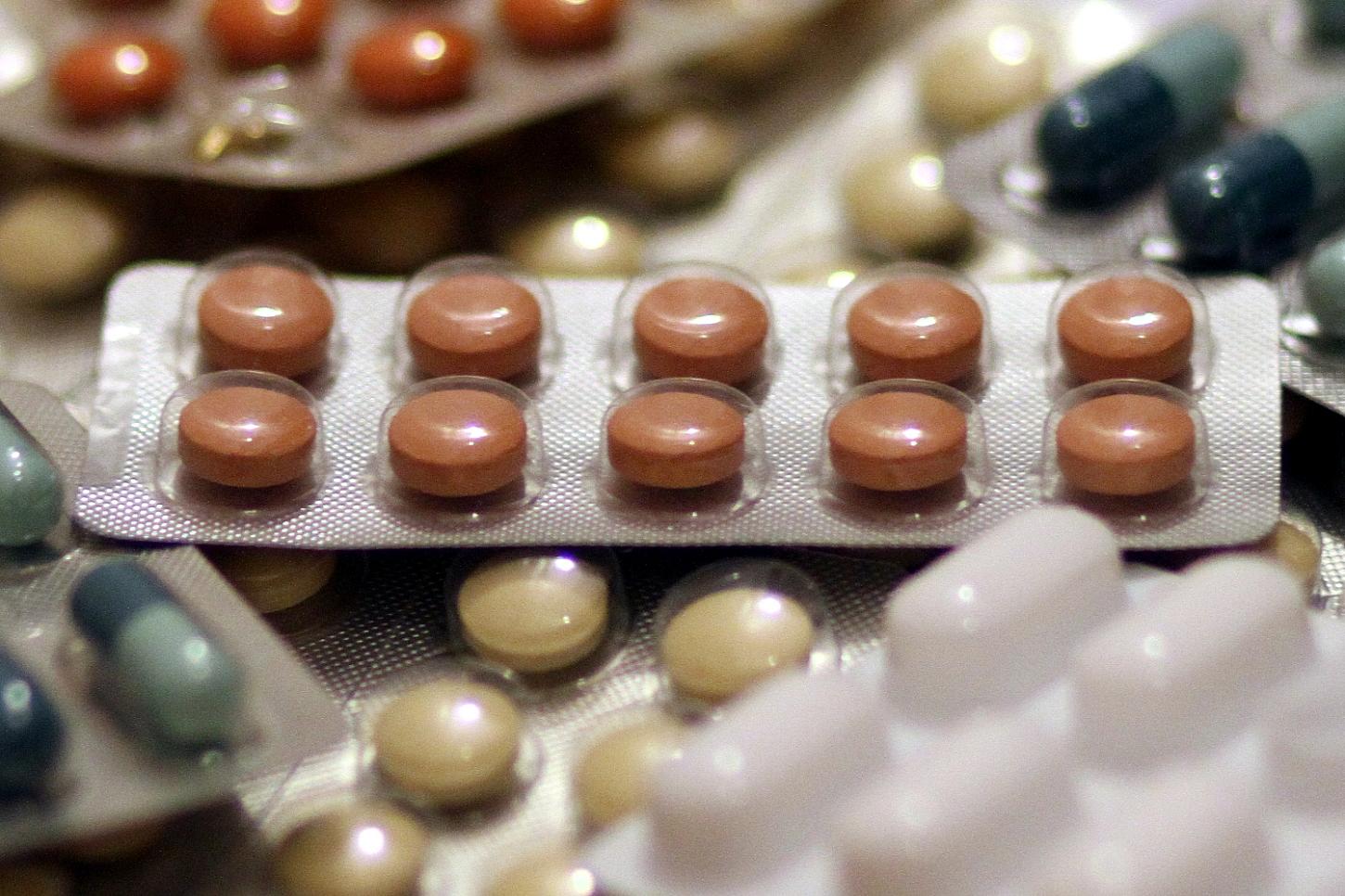 Niedersachsens Gesundheitsminister Philippi rät von Hamsterkäufen bei Medikamenten ab