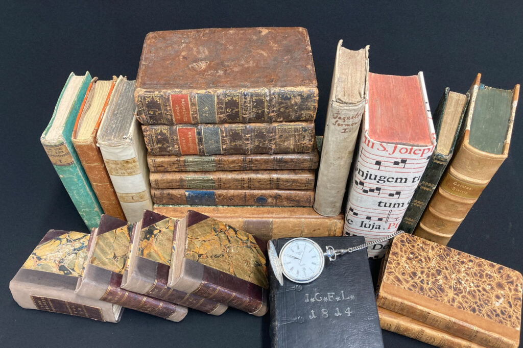 Landesbibliothek erhält Hunderte Bücher aus Nachlass