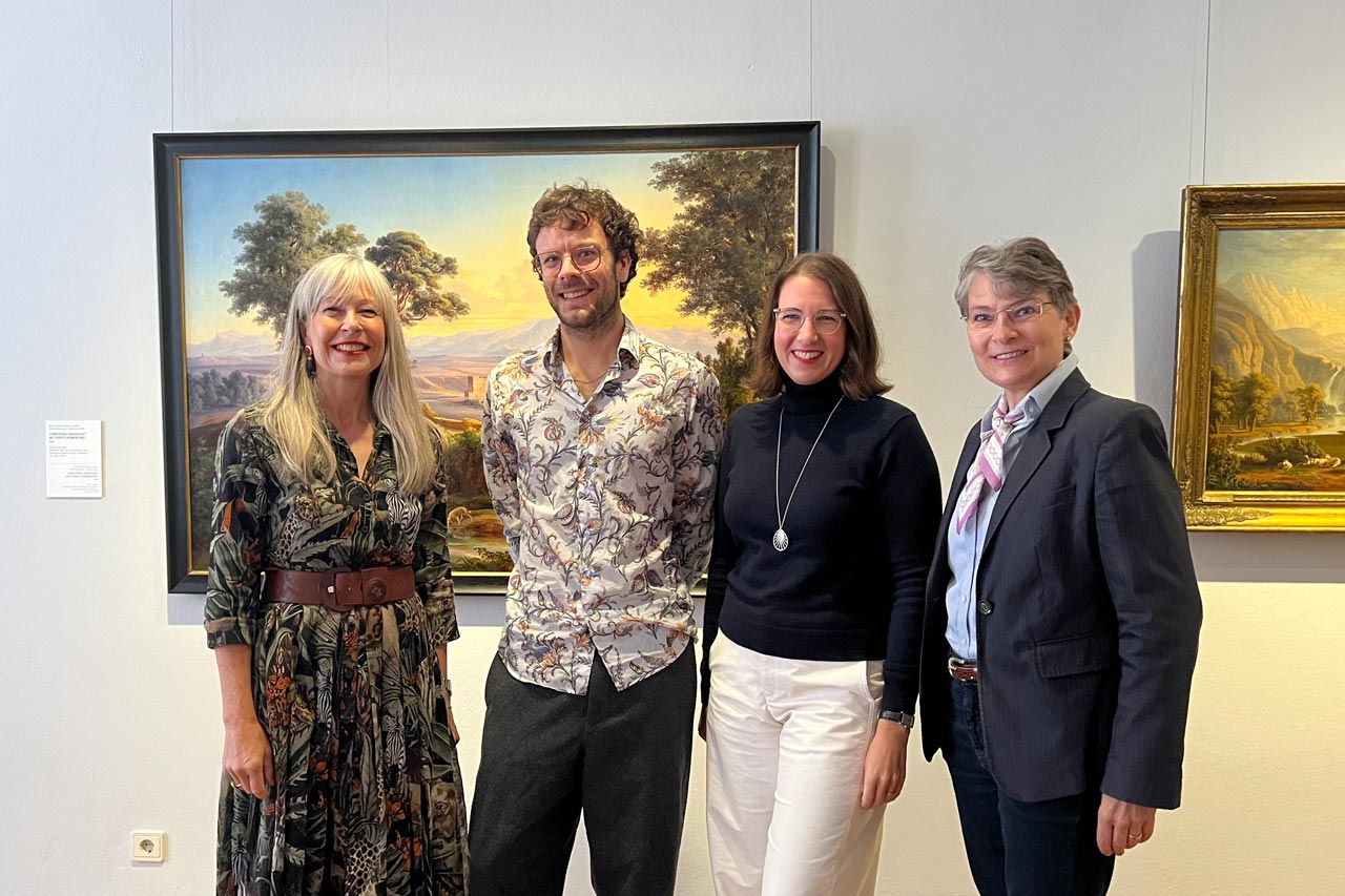 EWE-Stiftungs-Vorständin Dr. Stefanie Abke, Kurator Hannes Eckstein, Direktorin des Landesmuseums Oldenburg, Dr. Anna Heinze, Vorsitzende des Vereins Oldenburgische Museumsgesellschaft, Gabriele Mesch.